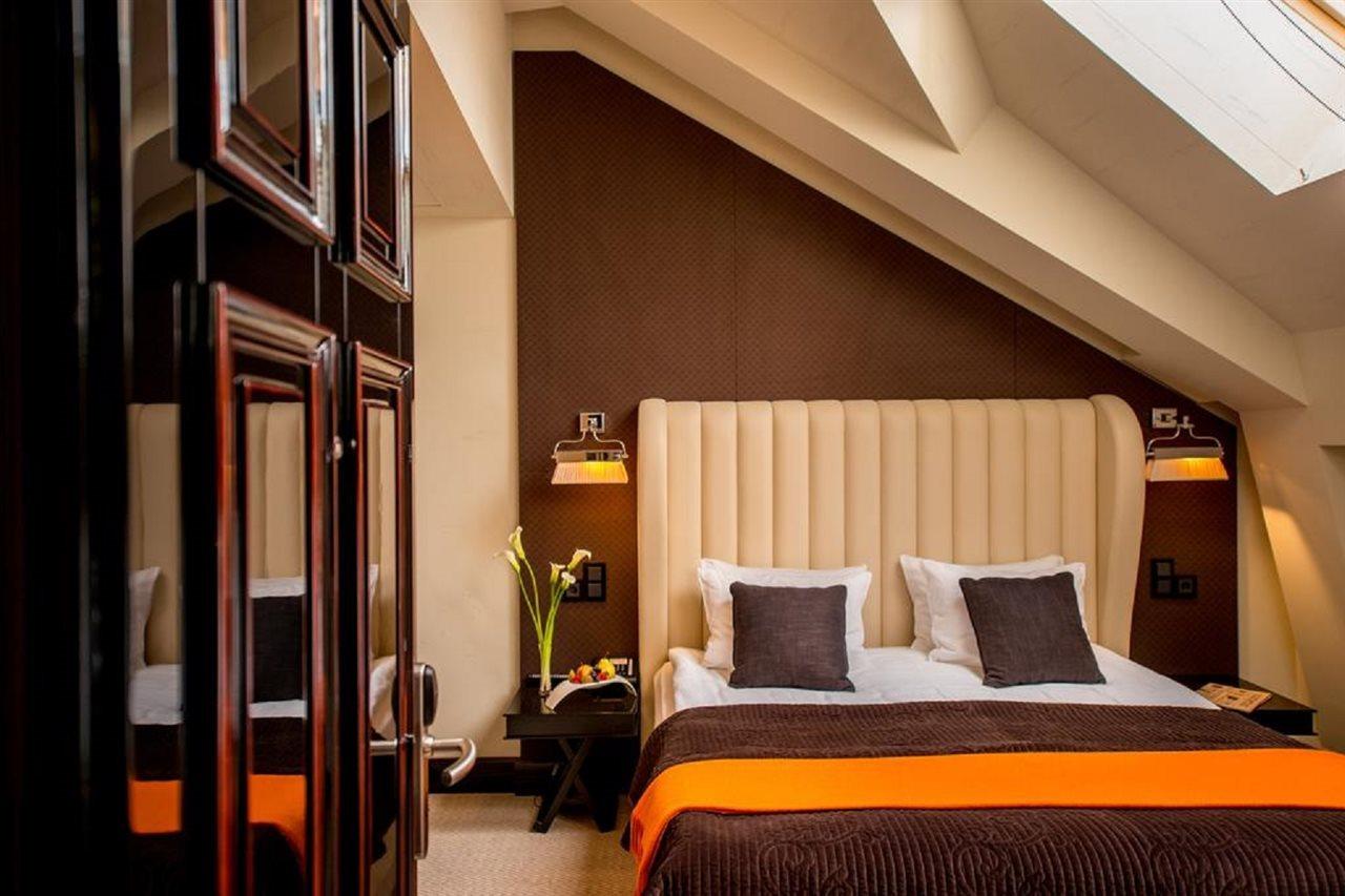 Astoria Hotel Λβιβ Εξωτερικό φωτογραφία