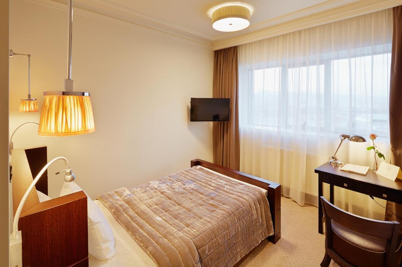 Astoria Hotel Λβιβ Εξωτερικό φωτογραφία