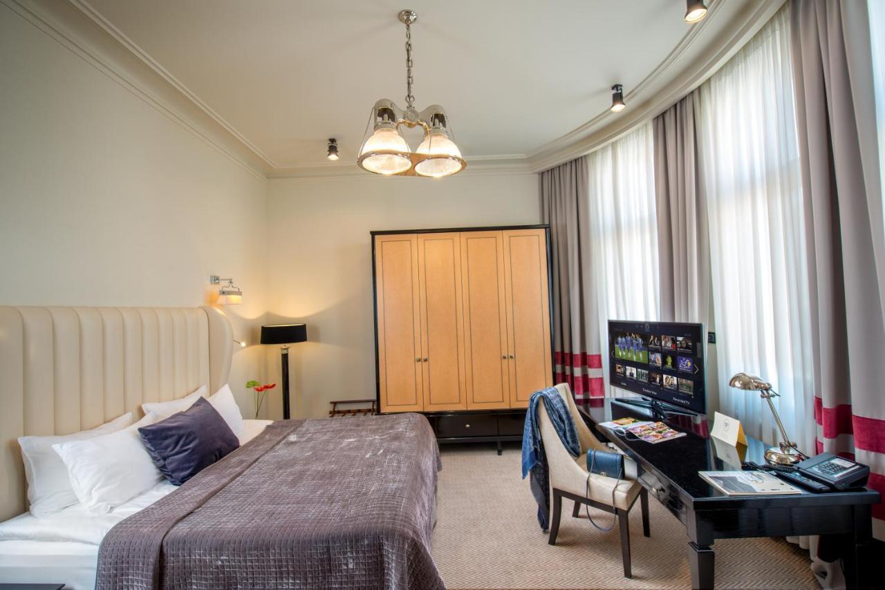 Astoria Hotel Λβιβ Εξωτερικό φωτογραφία