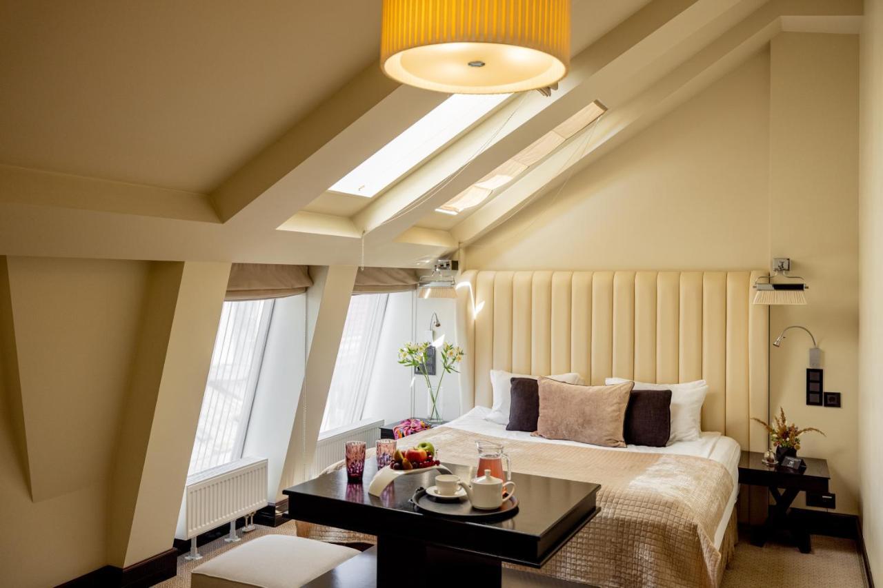 Astoria Hotel Λβιβ Εξωτερικό φωτογραφία