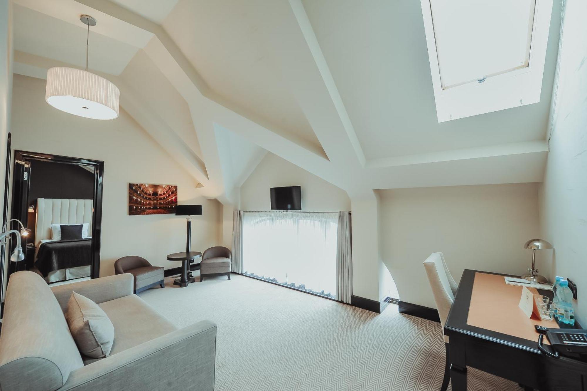Astoria Hotel Λβιβ Δωμάτιο φωτογραφία