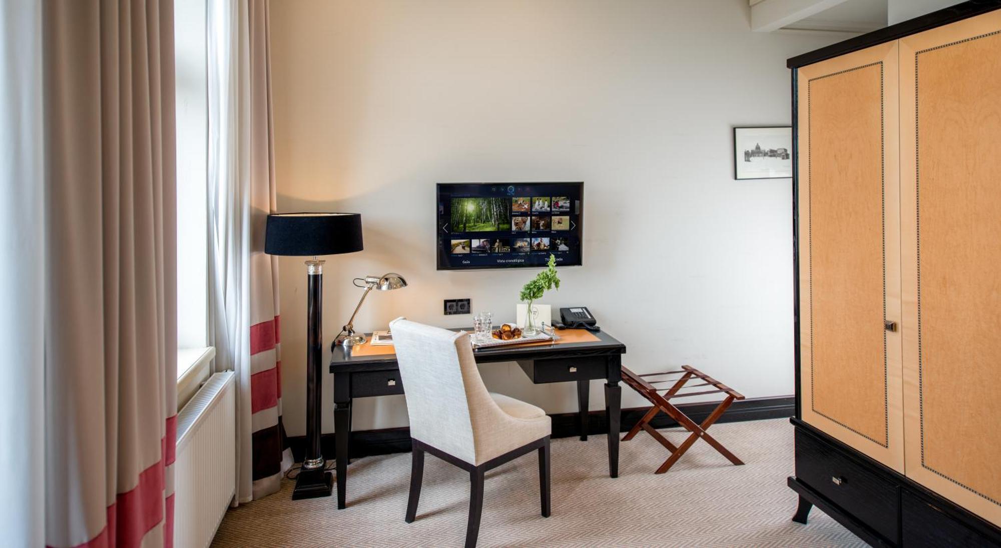 Astoria Hotel Λβιβ Εξωτερικό φωτογραφία