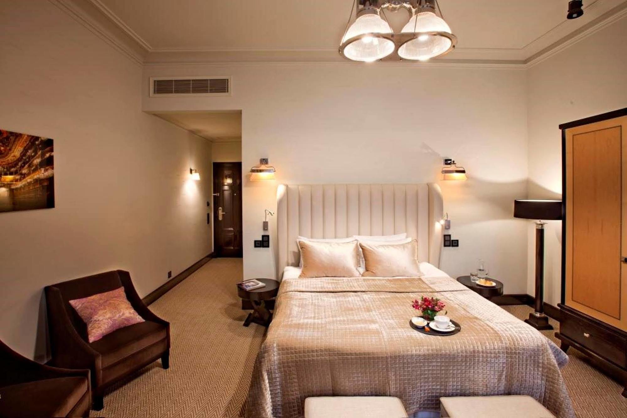 Astoria Hotel Λβιβ Εξωτερικό φωτογραφία