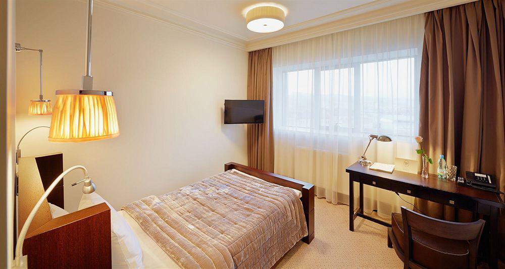 Astoria Hotel Λβιβ Εξωτερικό φωτογραφία